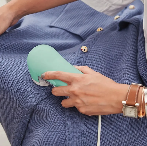 FluffEase Portable USB-Powered Fabric Shaver